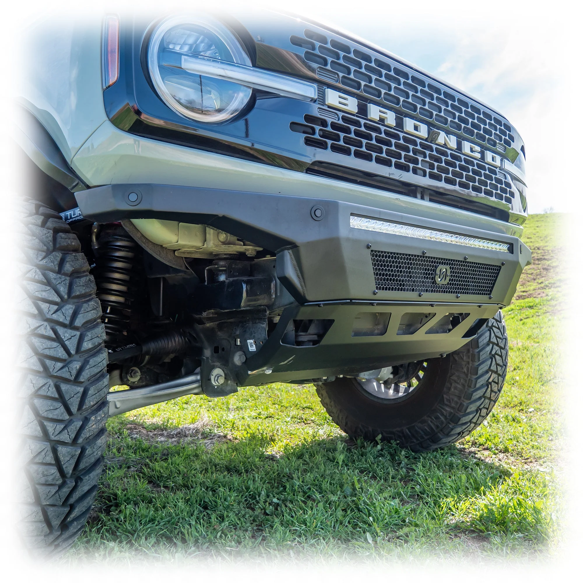 Turn Offroad  - 2021+ Ford Bronco Hyperlyte Front Bumper & Skid Plate - Image 4