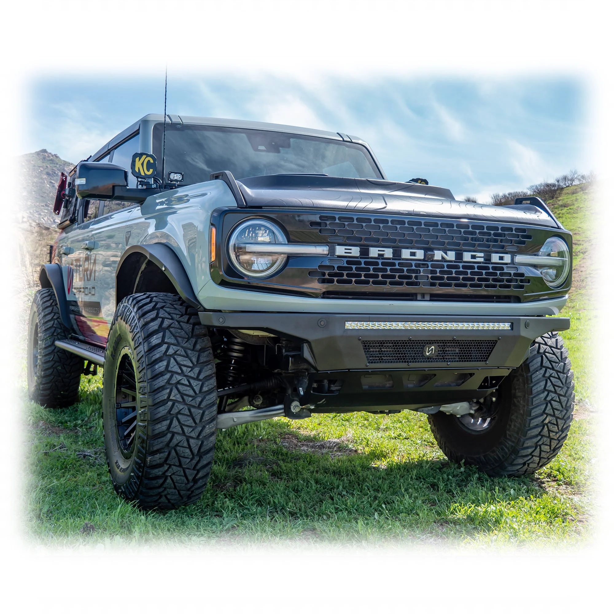 Turn Offroad  - 2021+ Ford Bronco Hyperlyte Front Bumper & Skid Plate - Image 5