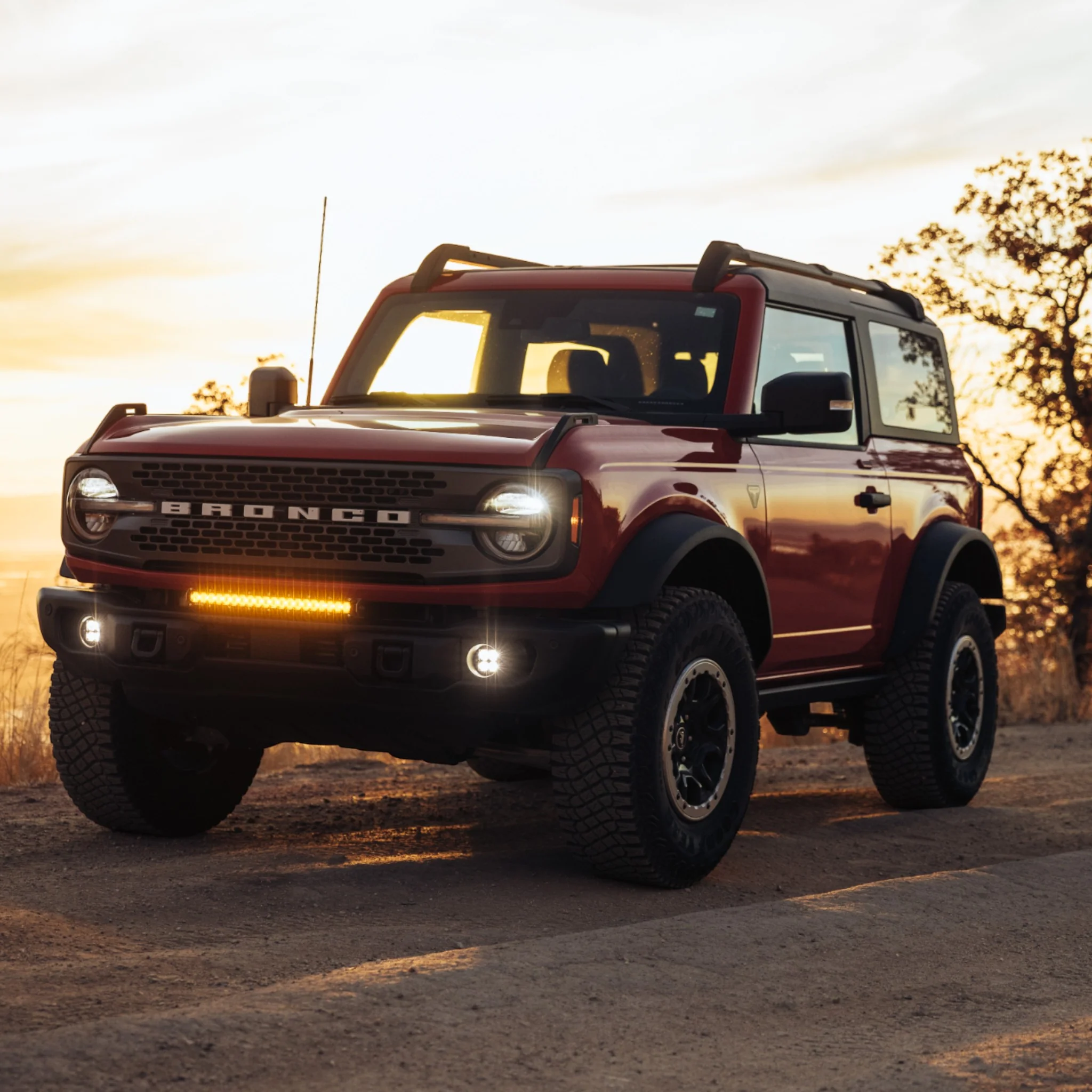 Heretic - Bronco Capable Bumper 20" LED Light Bar Kit