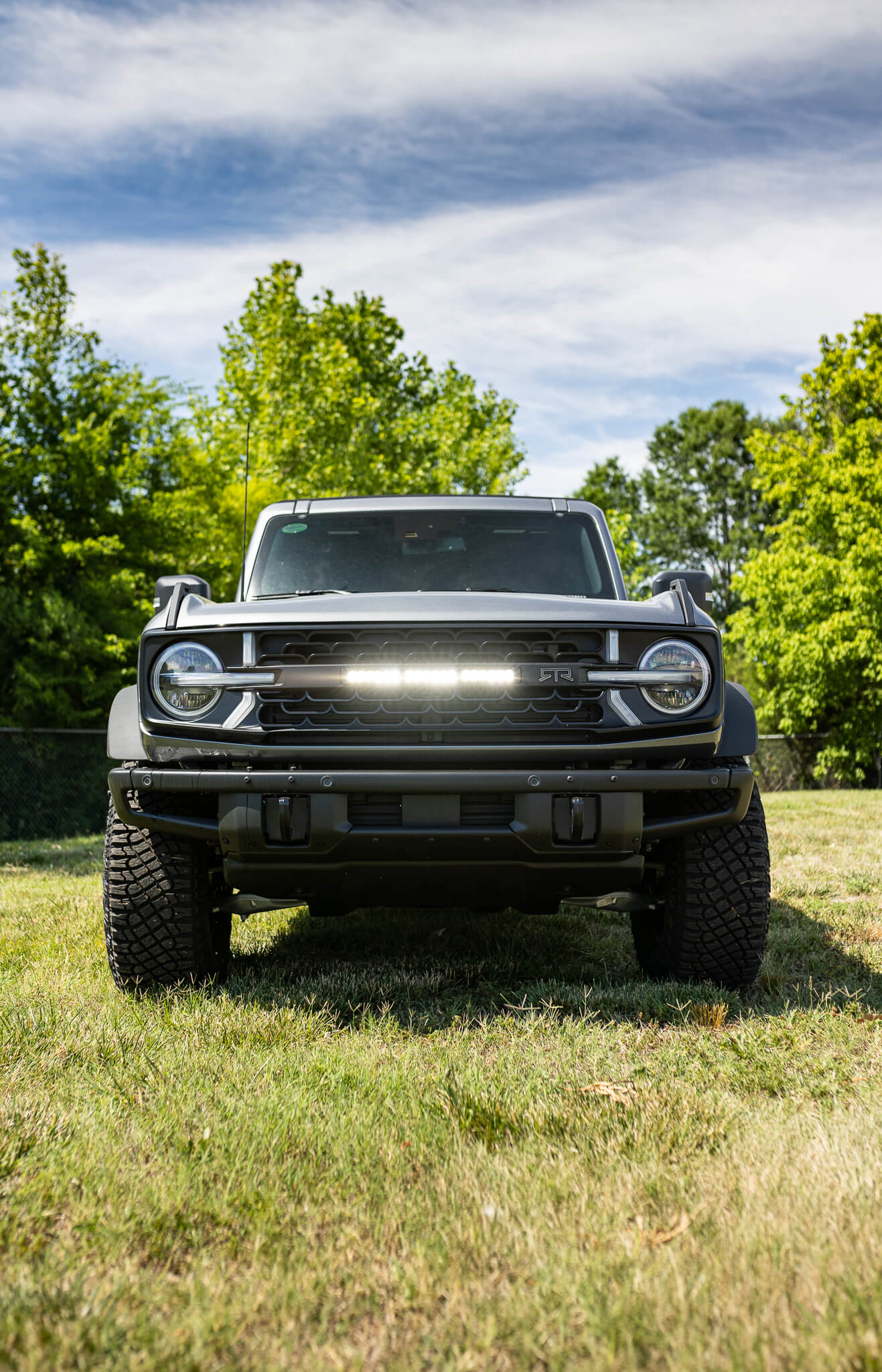 RTR - Front Grille Kit - w/ Light Bar - Image 2